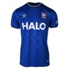 Dresovi Ipswich Town Domaći 2026-27 - Kratki Rukavima Dresovi Ipswich Town Domaći 2026-27 - Kratki Rukavima